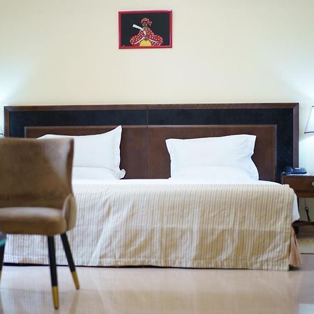 Hotel Le Feto à Dakar Extérieur photo