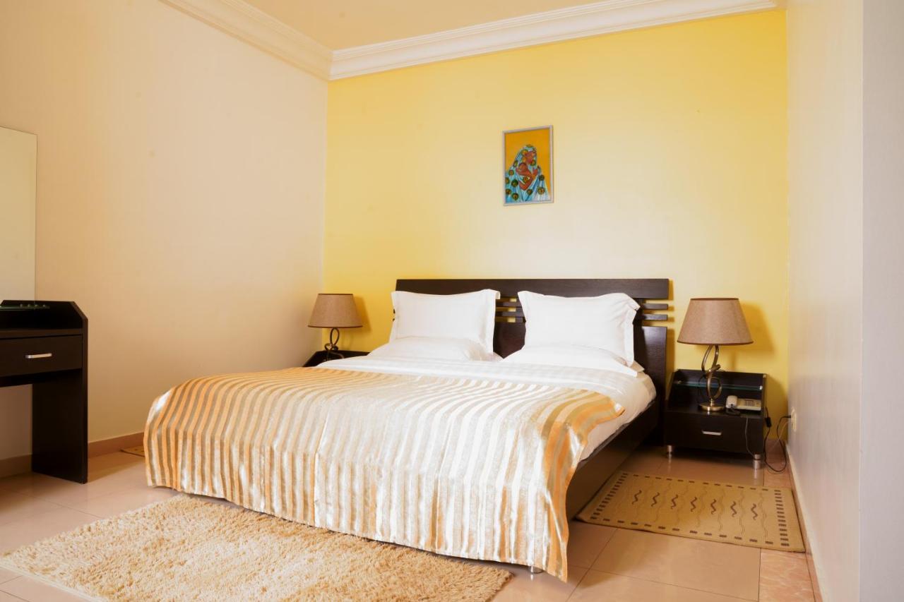 Hotel Le Feto à Dakar Extérieur photo