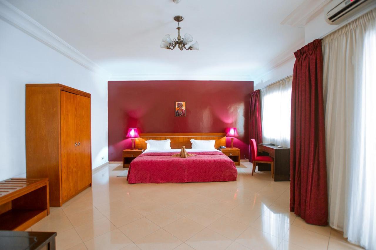 Hotel Le Feto à Dakar Extérieur photo