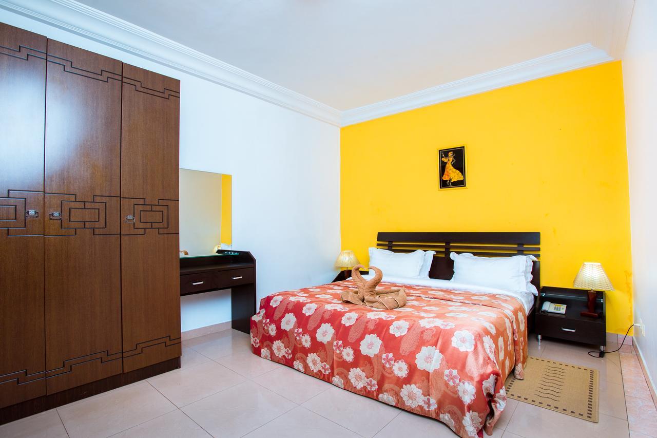 Hotel Le Feto à Dakar Extérieur photo