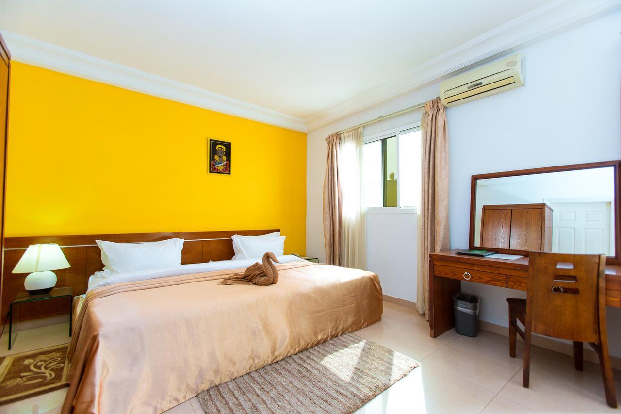Hotel Le Feto à Dakar Extérieur photo