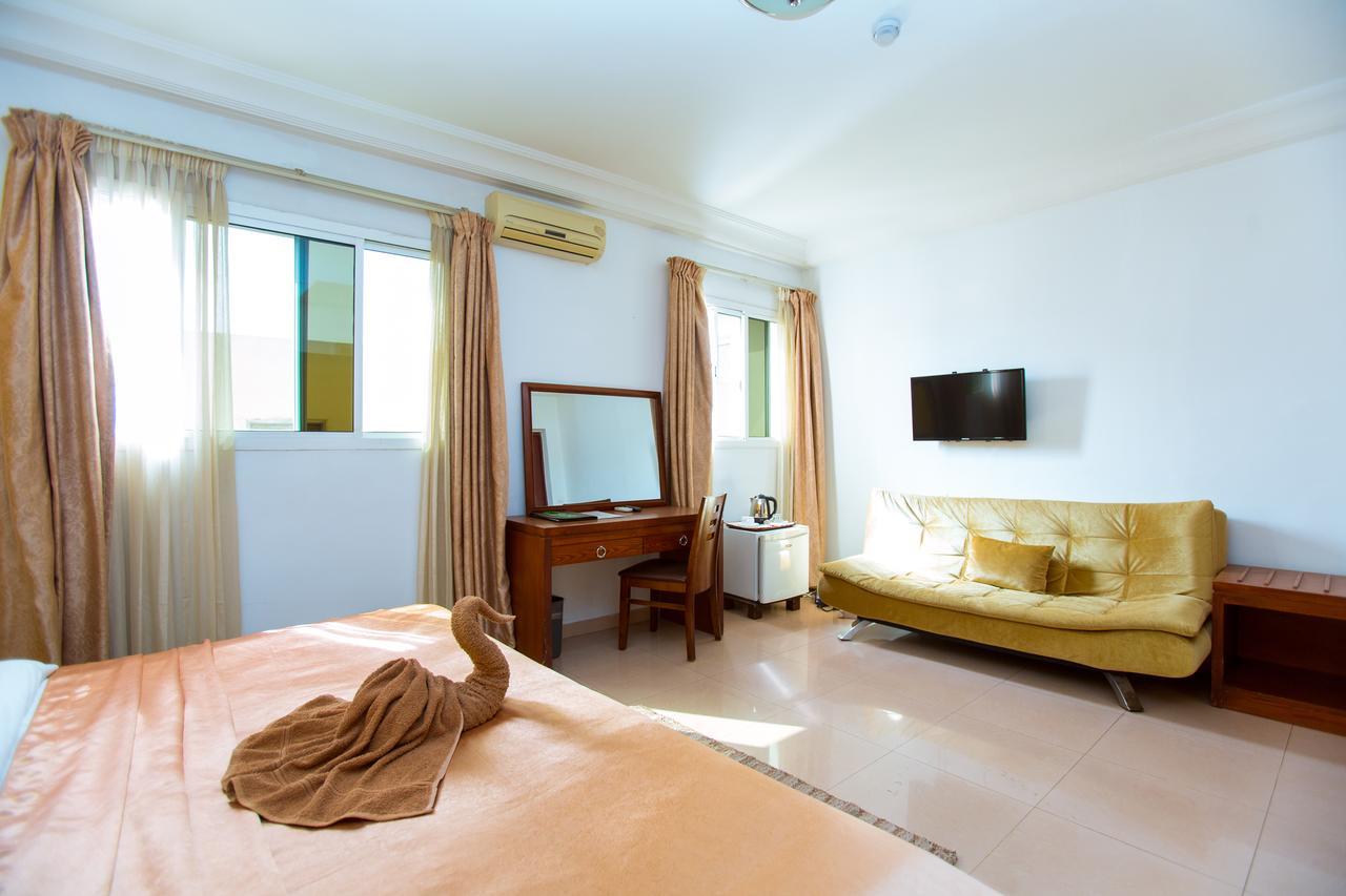 Hotel Le Feto à Dakar Extérieur photo