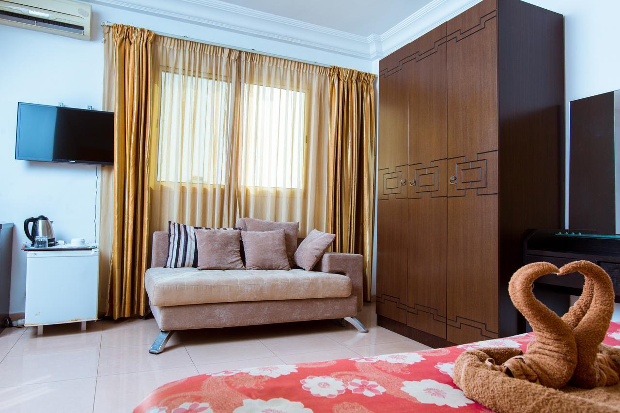 Hotel Le Feto à Dakar Extérieur photo