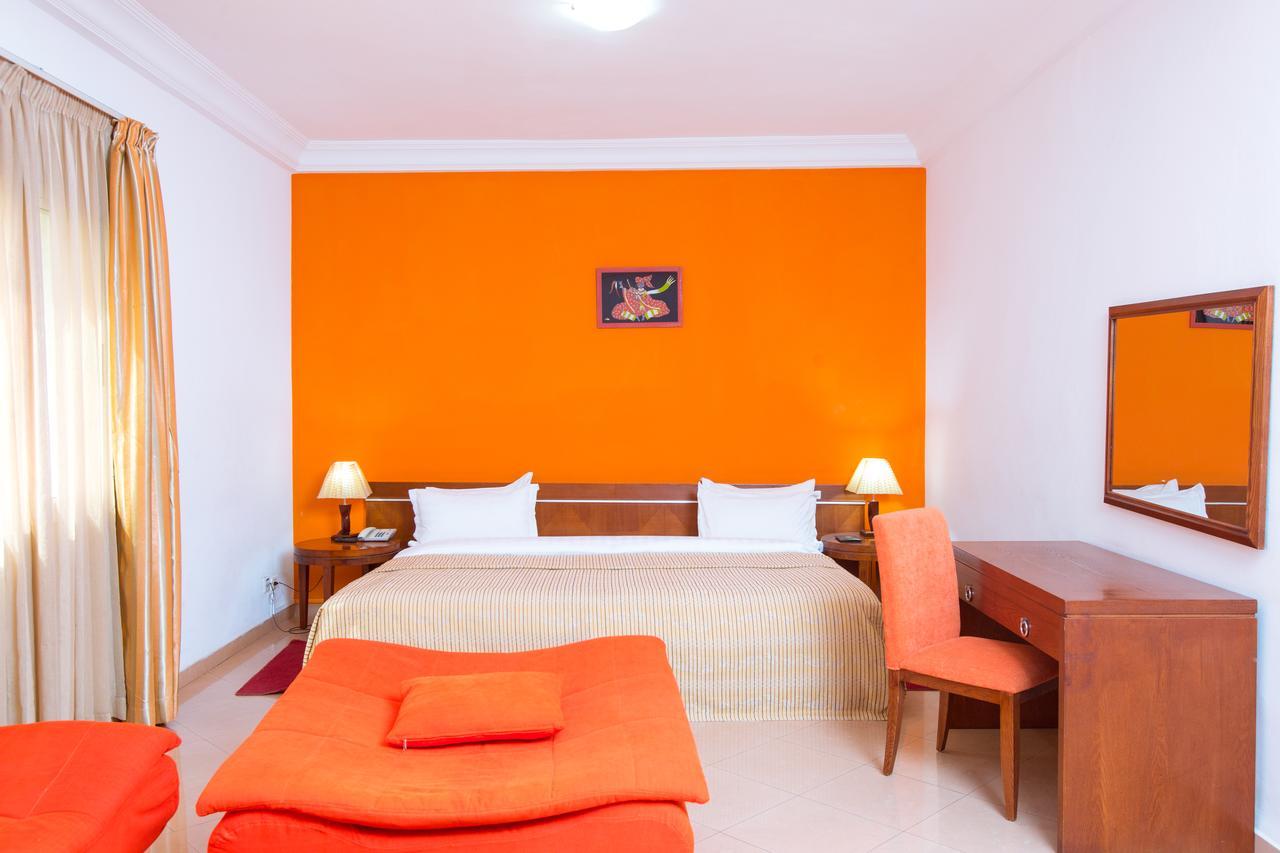 Hotel Le Feto à Dakar Extérieur photo